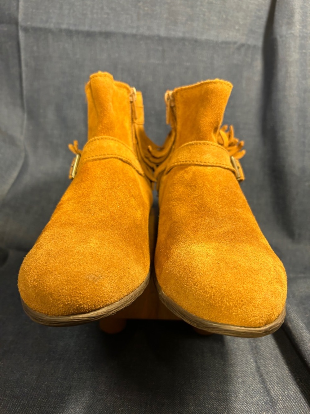Minnetonka leather ankle booties moccasins with fringe - Picture 3 of 14